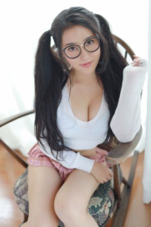 欧美深v大摆裙_高清神马影院手机在线